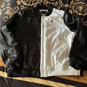 Like New Men’s Jordan Bomber Jacket